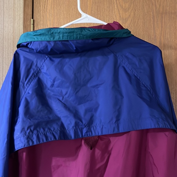Vintage 90s Columbia Windbreaker - Picture 5 of 5